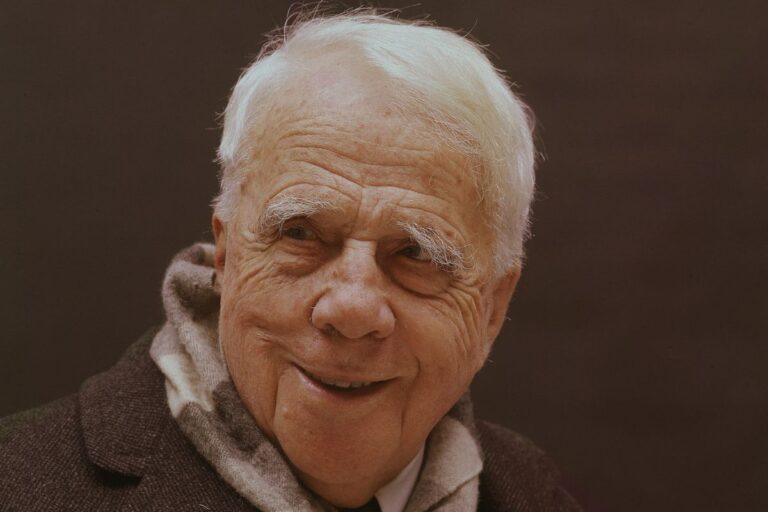 Robert Frost Biography
